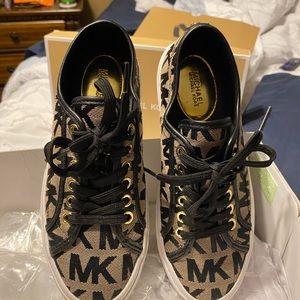 MK shoes